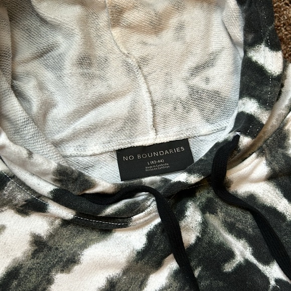 Short sleeve tie-dye hoodie - Picture 2 of 4